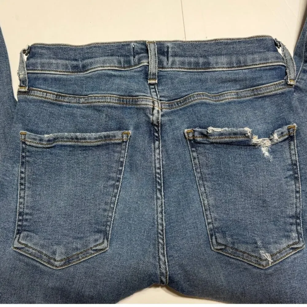 AGOLDE Sophie mid-rise skinny ankle jeans in a distressed light wash size 28